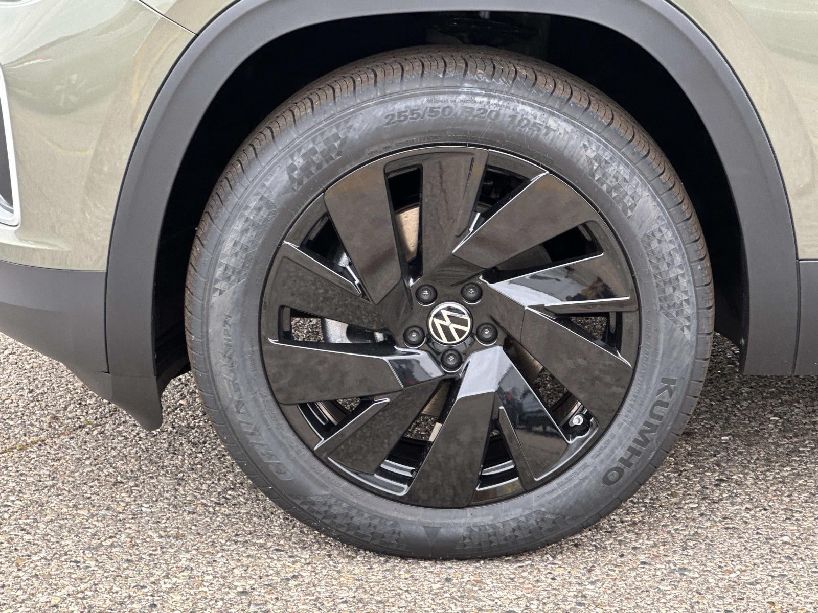 2026 Volkswagen Atlas 2.0T SE w/Technology 4MOTION