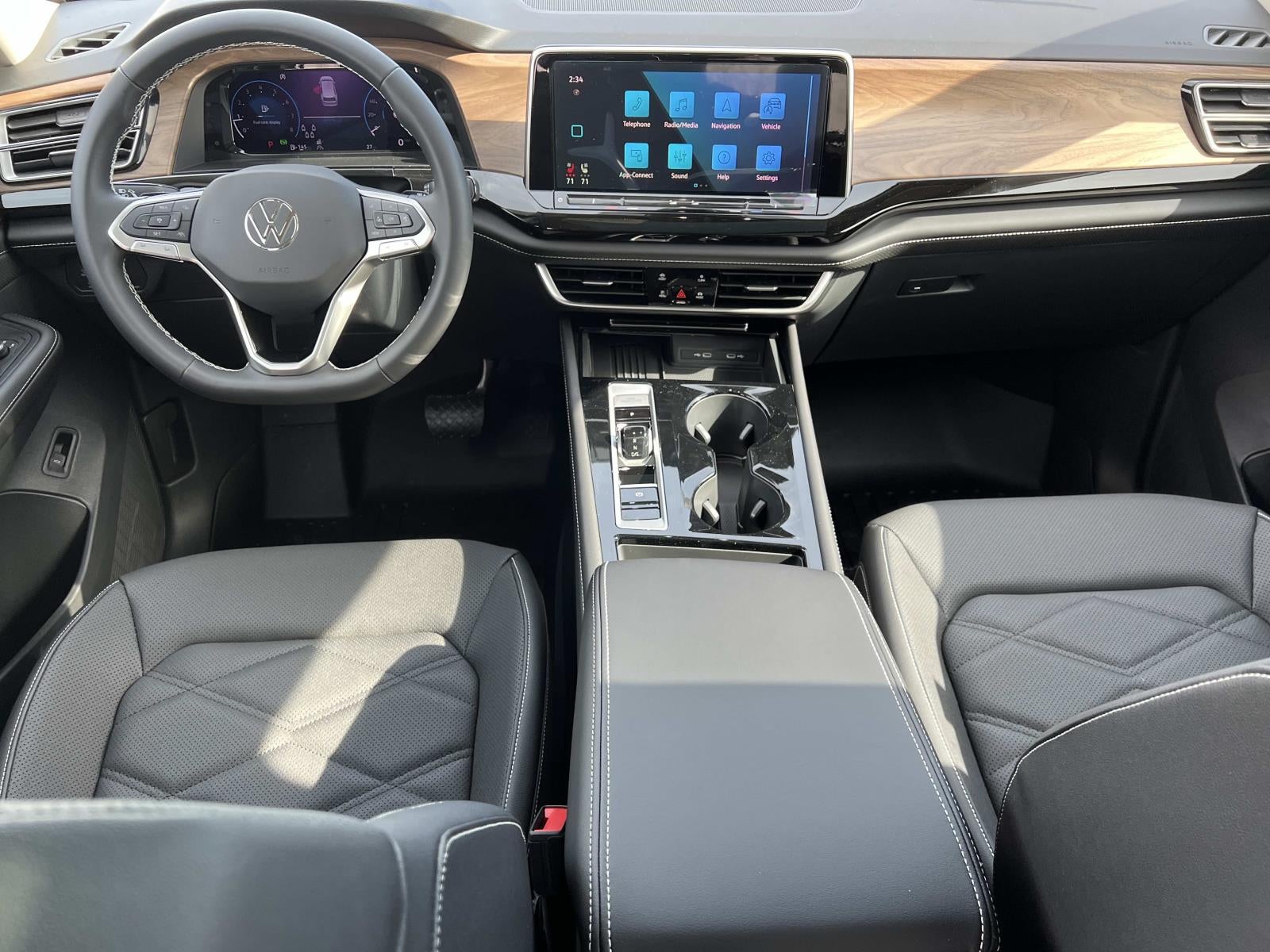 2026 Volkswagen Atlas 2.0T SE w/Technology 4MOTION