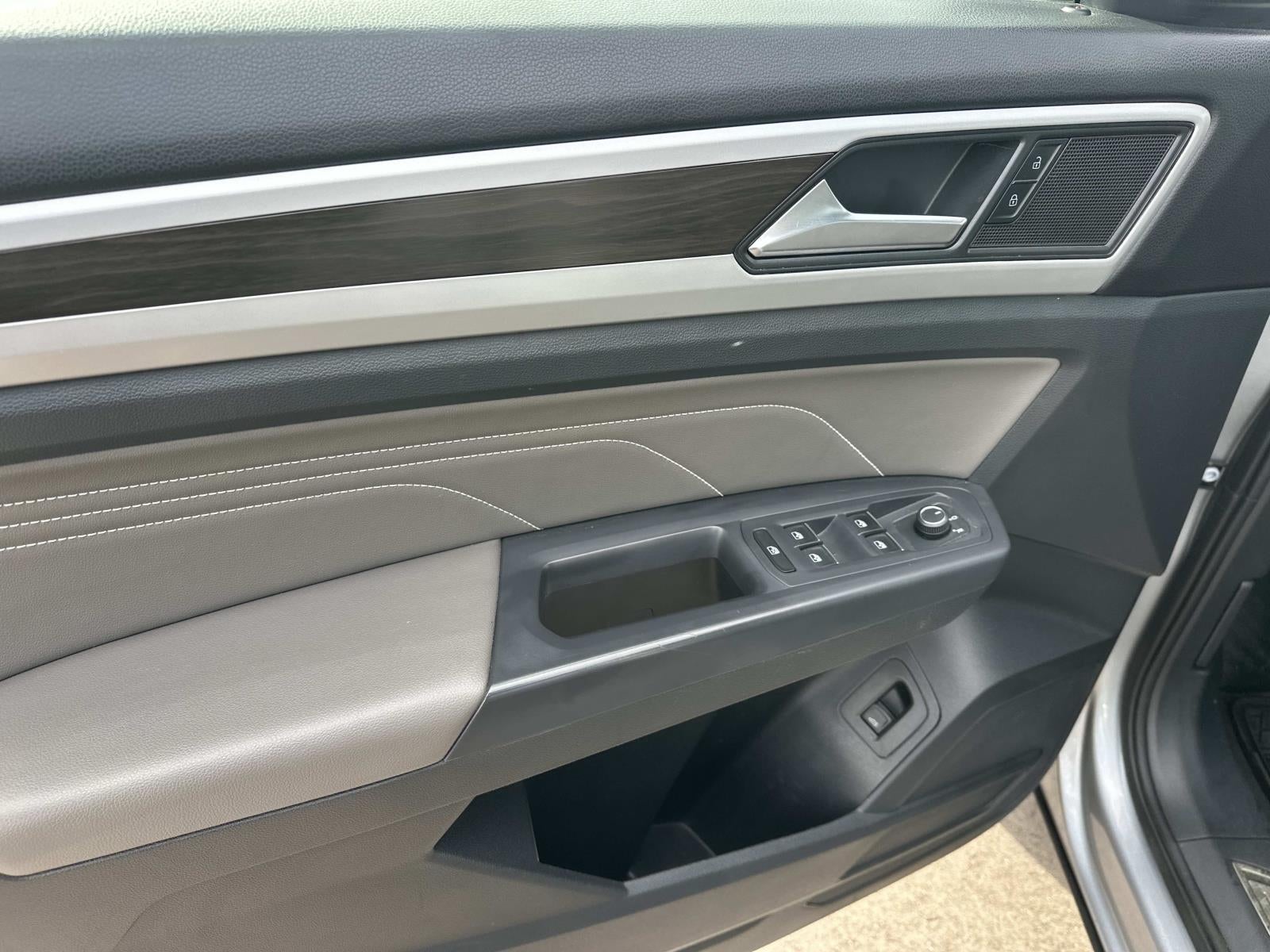 2021 Volkswagen Atlas 3.6L V6 SE w/Technology 4MOTION *Ltd Avail*