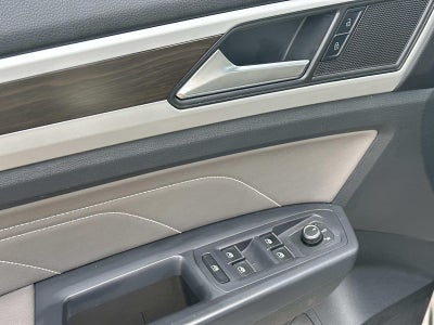 2021 Volkswagen Atlas 3.6L V6 SE w/Technology 4MOTION *Ltd Avail*