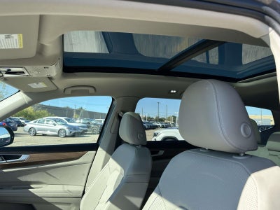 2025 Volkswagen Atlas 2.0T SE w/Technology 4MOTION