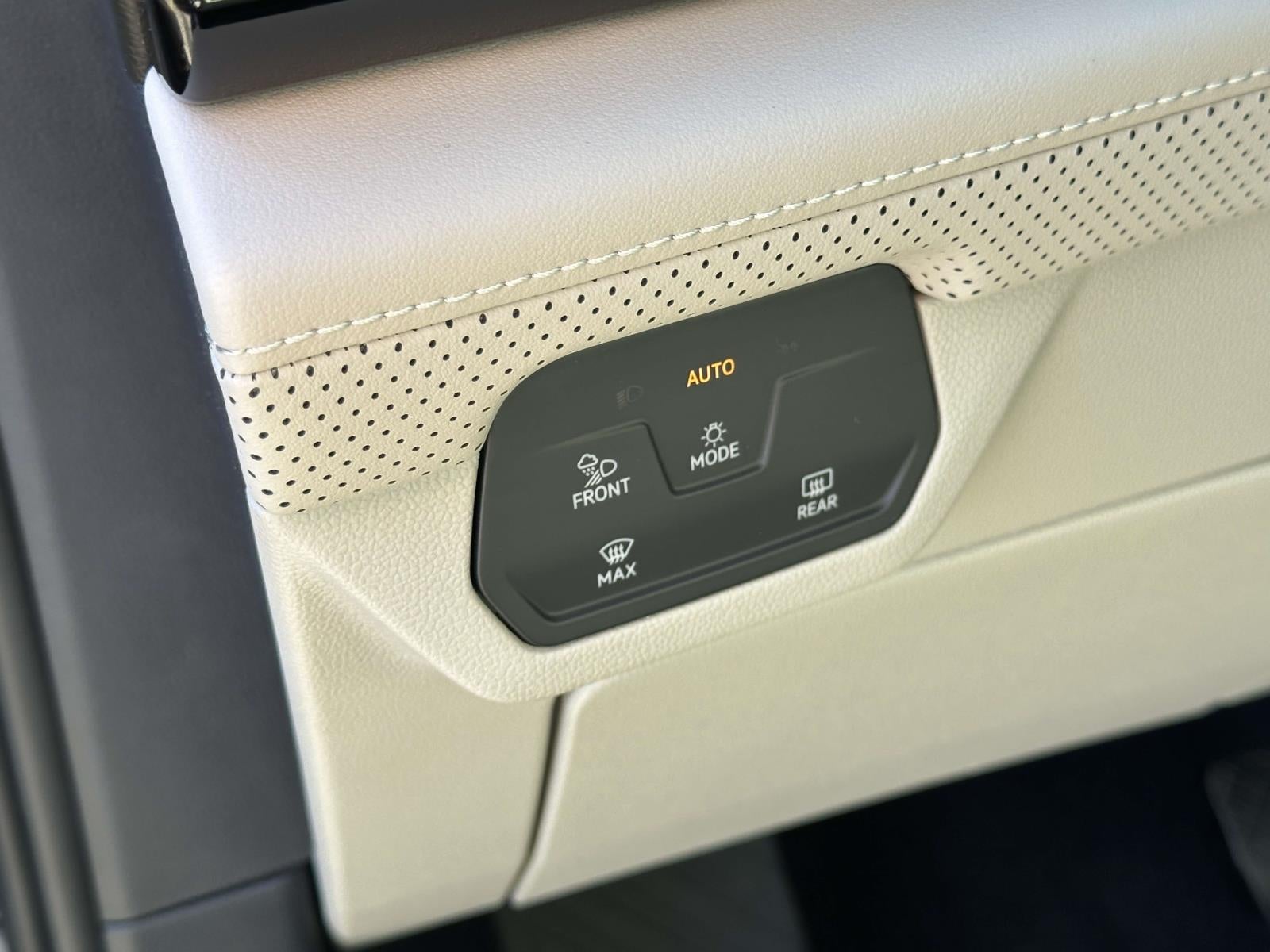 2025 Volkswagen Atlas 2.0T SE w/Technology 4MOTION