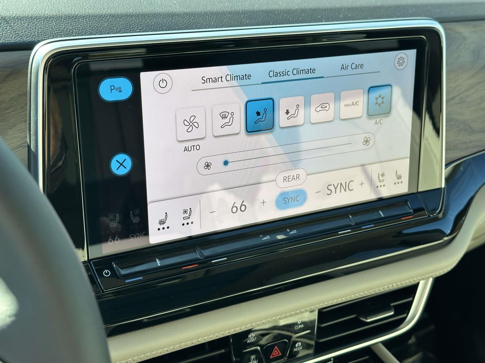 2025 Volkswagen Atlas 2.0T SE w/Technology 4MOTION