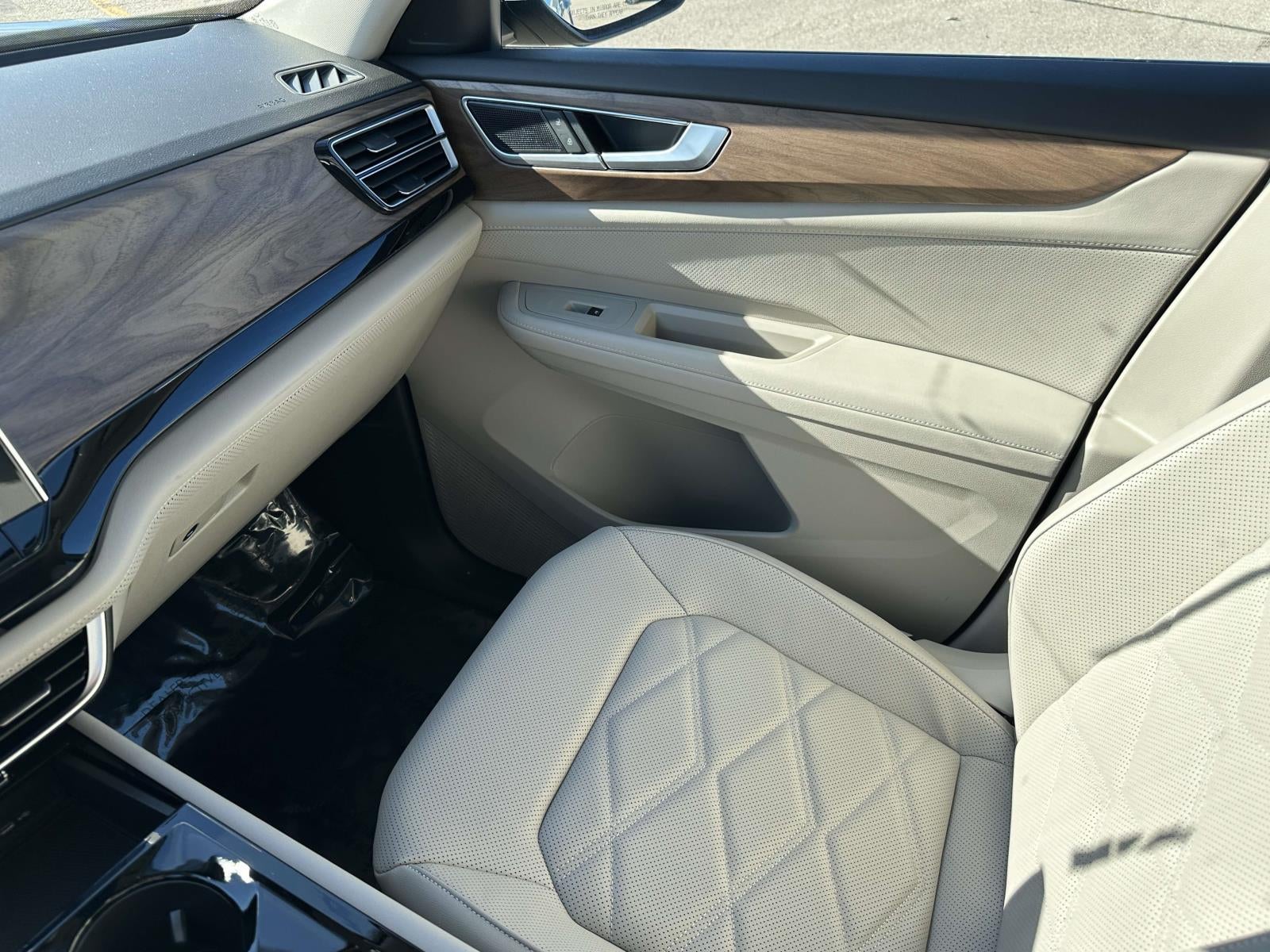 2025 Volkswagen Atlas 2.0T SE w/Technology 4MOTION