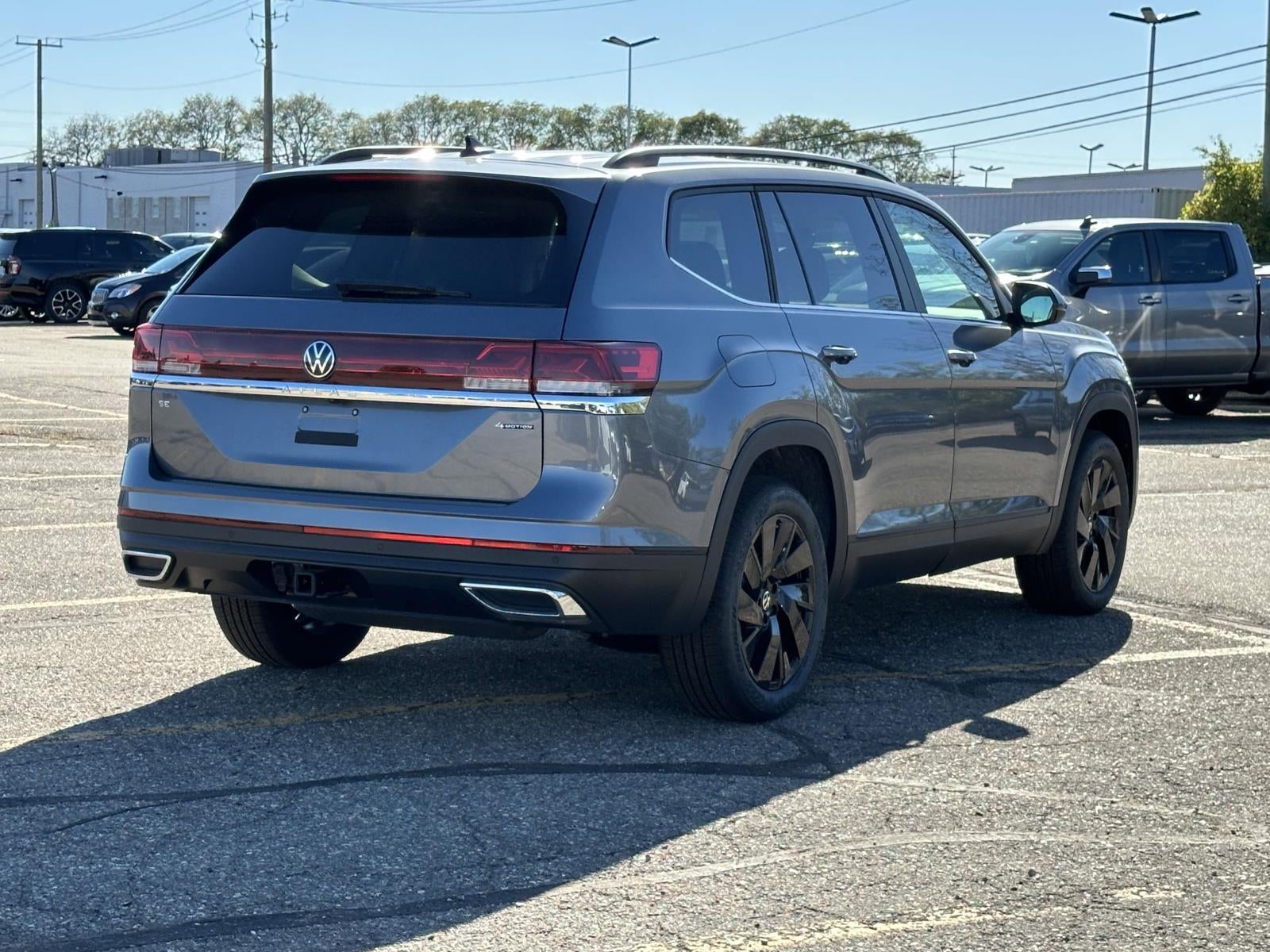 2025 Volkswagen Atlas 2.0T SE w/Technology 4MOTION
