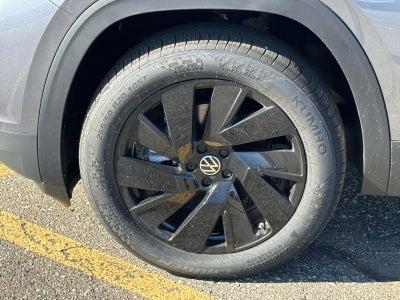 2025 Volkswagen Atlas 2.0T SE w/Technology 4MOTION