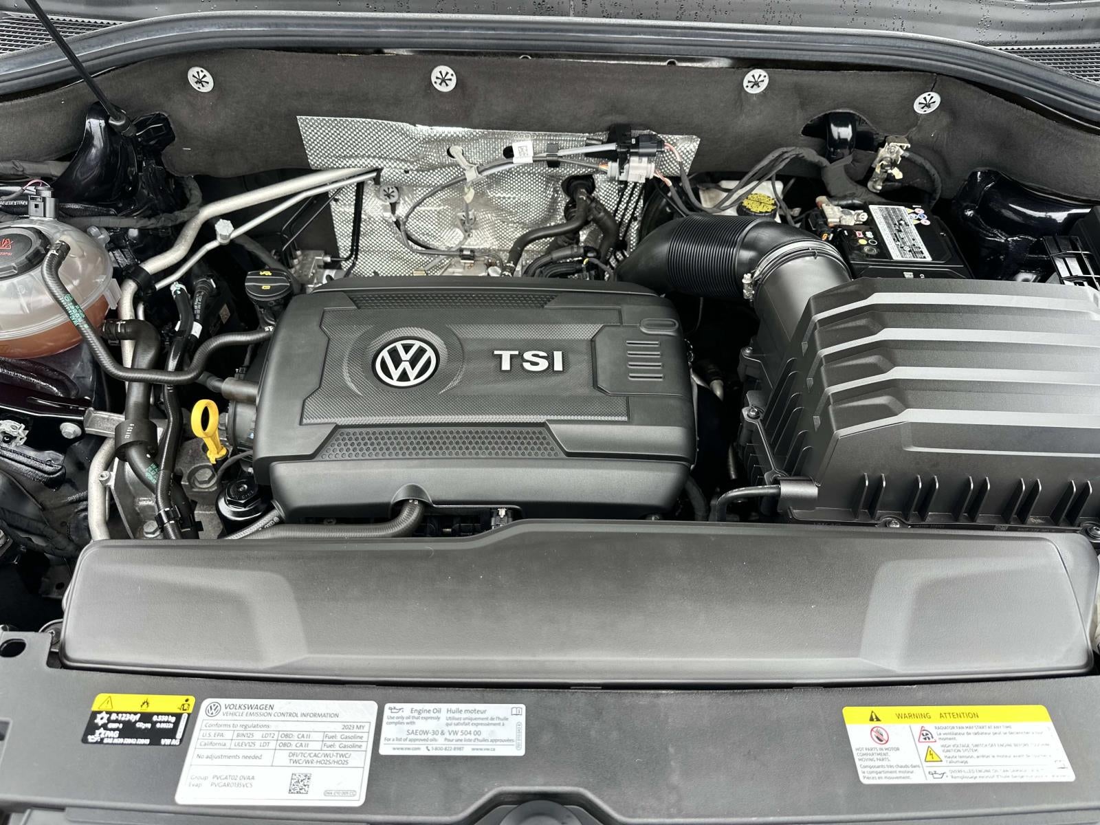 2023 Volkswagen Atlas Cross Sport 2.0T SEL R-Line Black 4MOTION