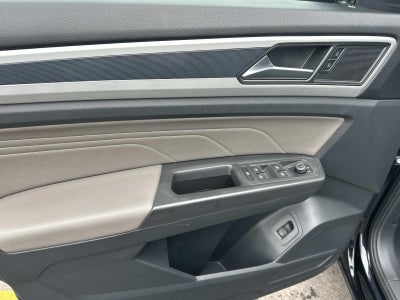 2023 Volkswagen Atlas Cross Sport 2.0T SEL R-Line Black 4MOTION