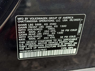 2023 Volkswagen Atlas Cross Sport 2.0T SEL R-Line Black 4MOTION