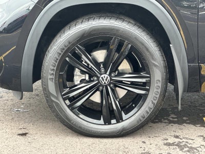 2023 Volkswagen Atlas Cross Sport 2.0T SEL R-Line Black 4MOTION