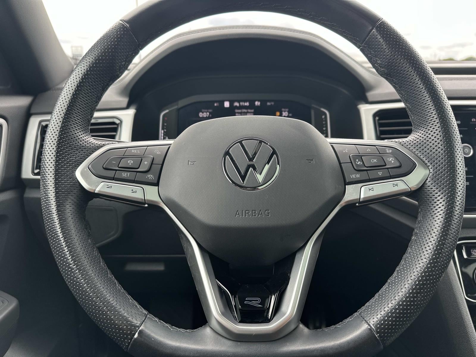 2023 Volkswagen Atlas Cross Sport 2.0T SEL R-Line Black 4MOTION