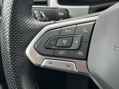 2023 Volkswagen Atlas Cross Sport 2.0T SEL R-Line Black 4MOTION