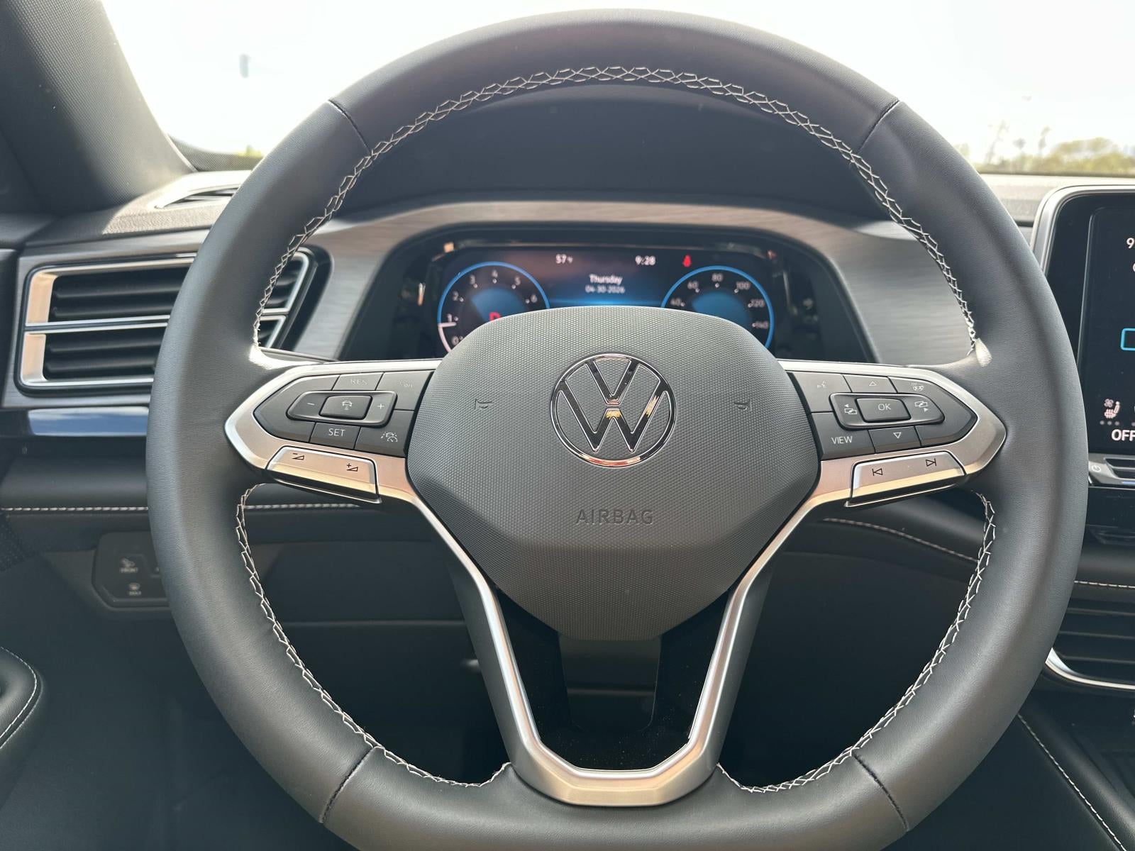 2026 Volkswagen Atlas Cross Sport 2.0T SE w/Tech FWD