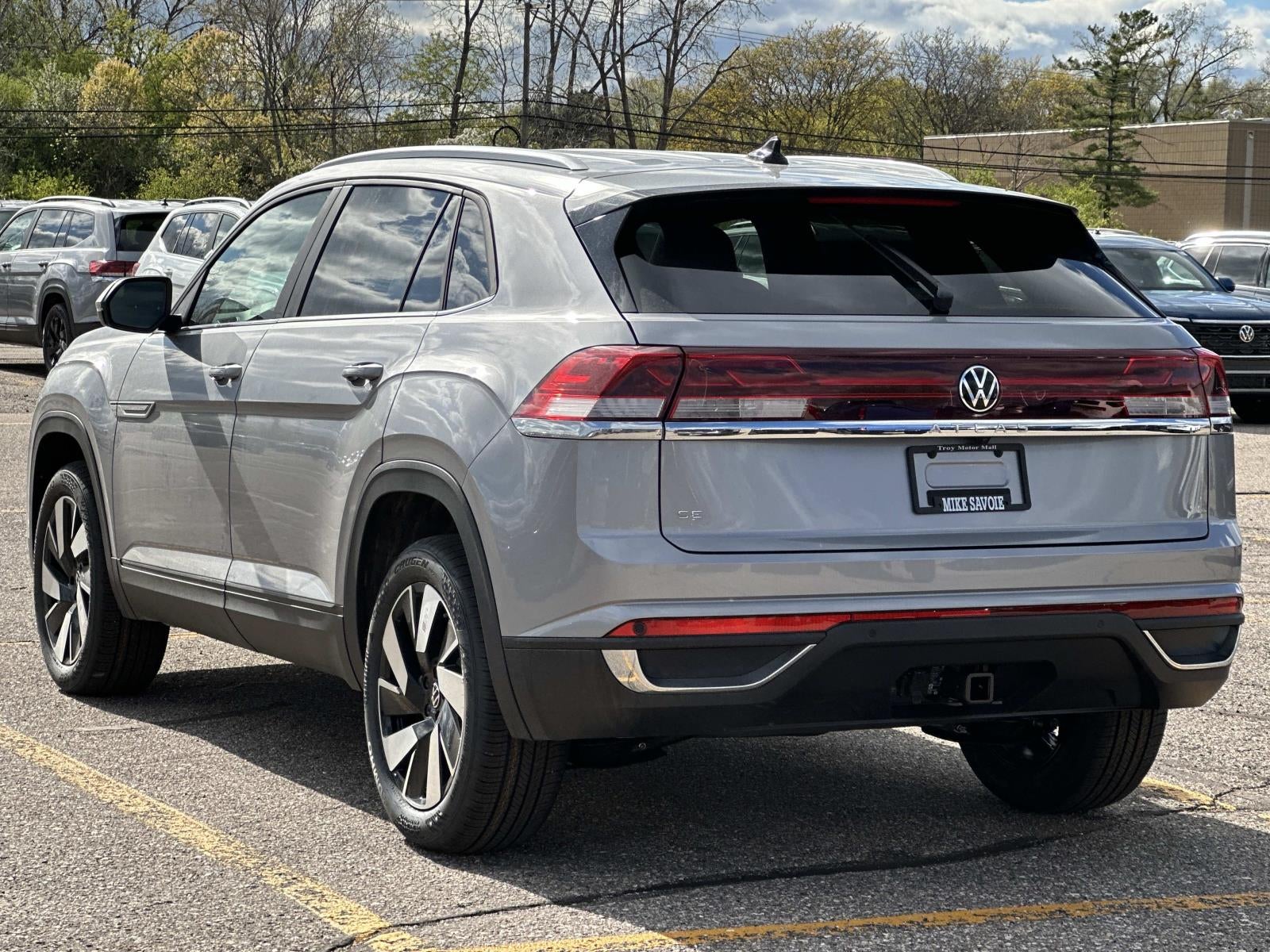 2026 Volkswagen Atlas Cross Sport 2.0T SE w/Tech FWD