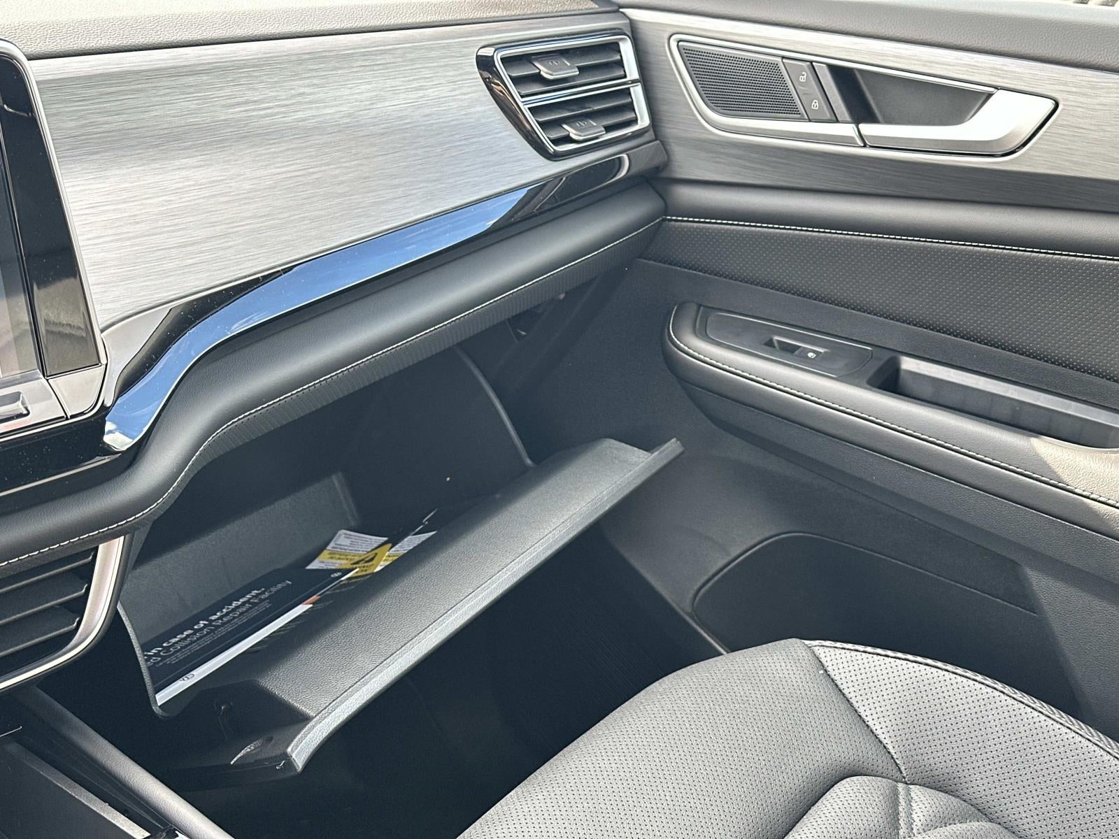 2026 Volkswagen Atlas Cross Sport 2.0T SE w/Tech FWD