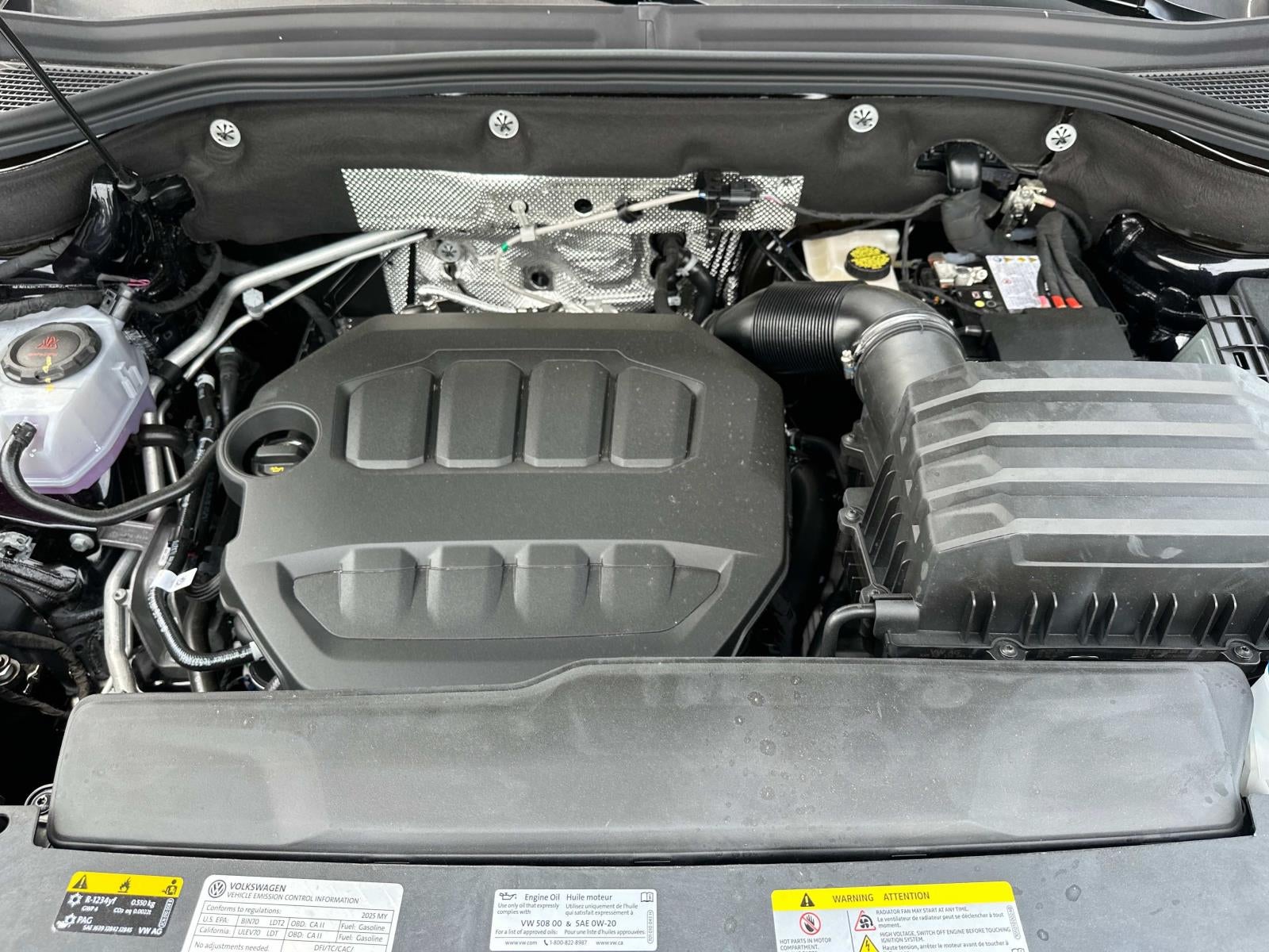 2025 Volkswagen Atlas Cross Sport 2.0T SE w/Technology FWD