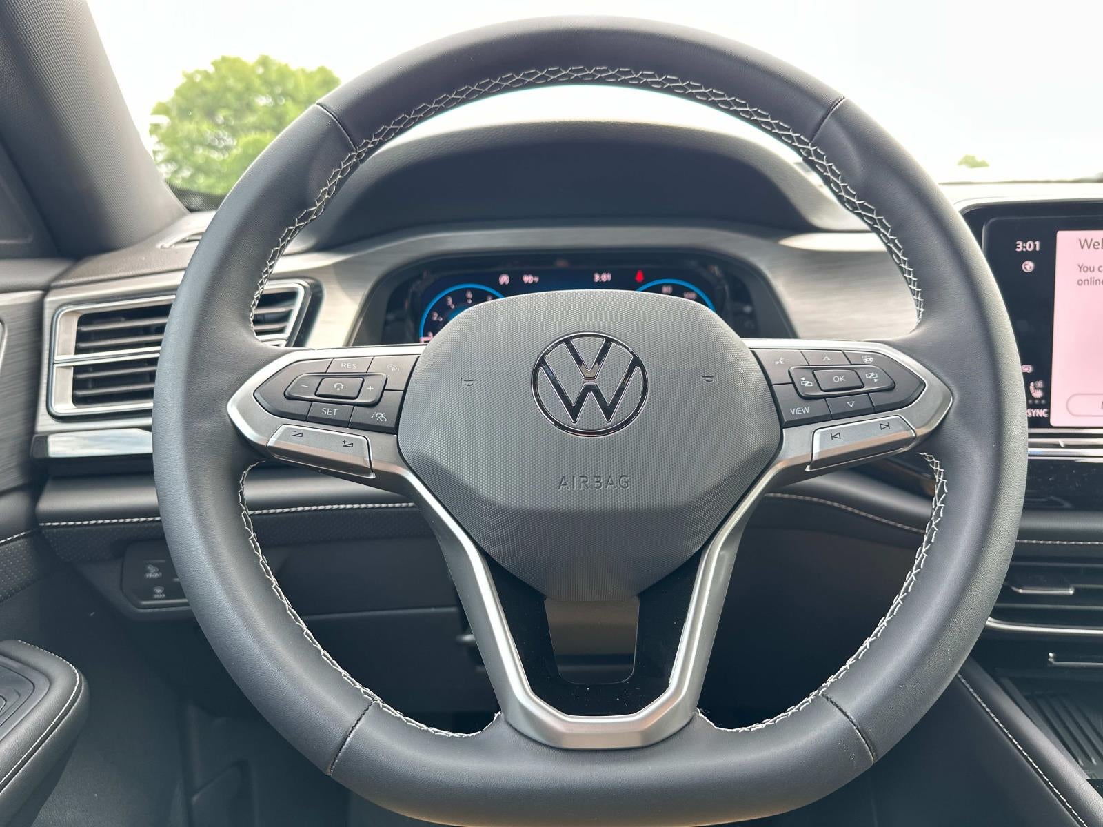 2025 Volkswagen Atlas Cross Sport 2.0T SE w/Technology FWD