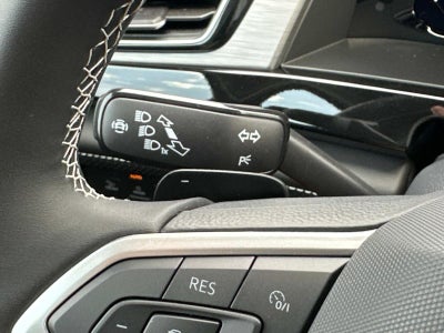 2025 Volkswagen Atlas Cross Sport 2.0T SE w/Technology FWD