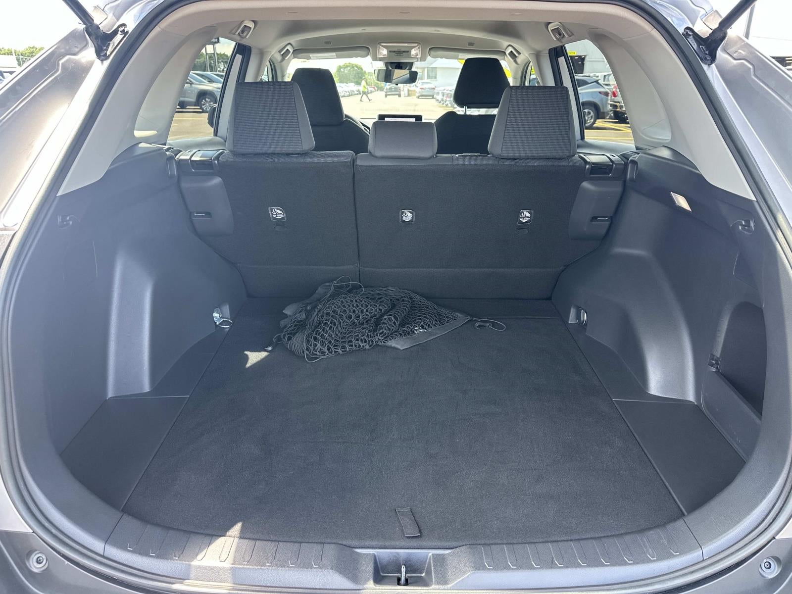 2023 Toyota RAV4 LE FWD (Natl)