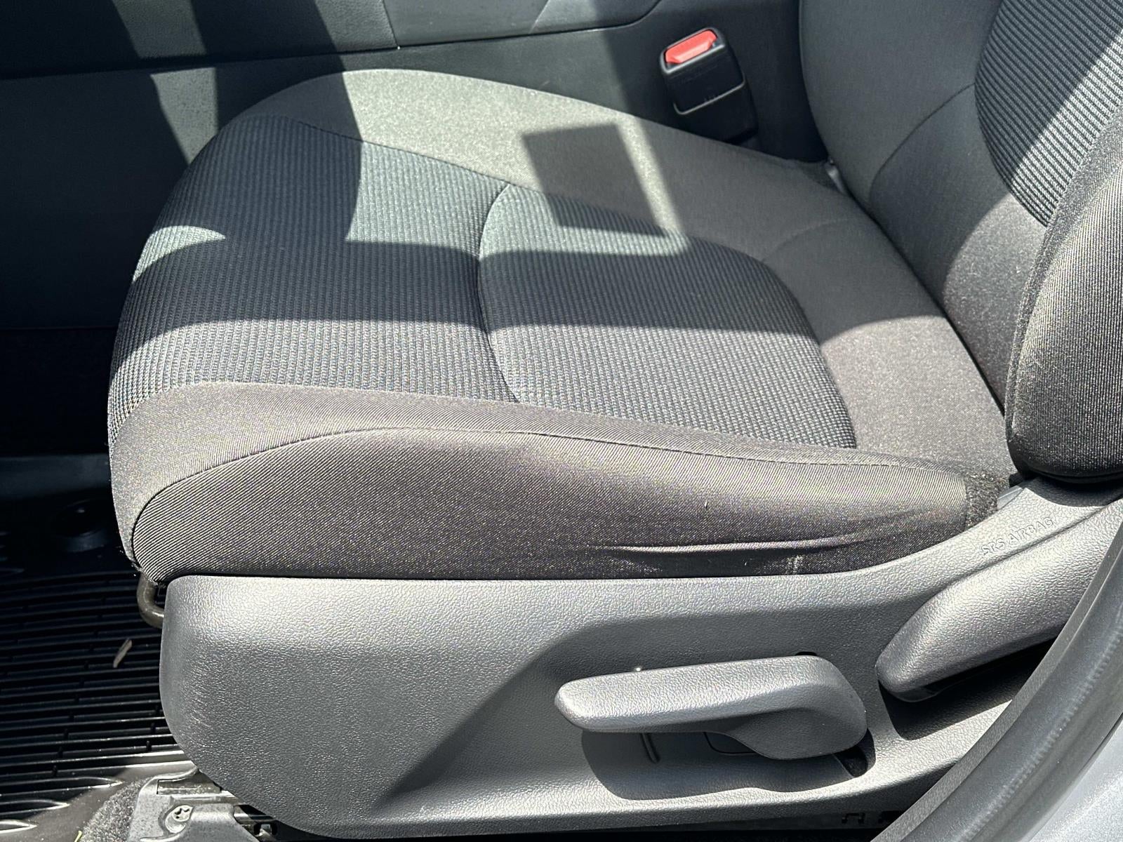 2023 Toyota RAV4 LE FWD (Natl)