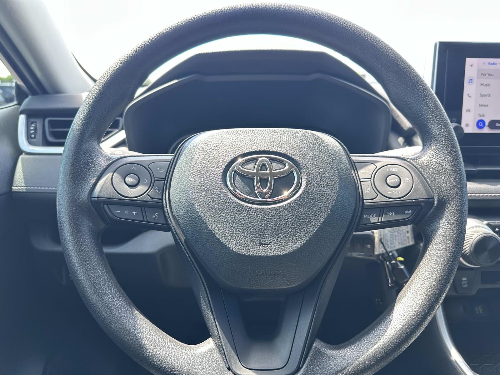 2023 Toyota RAV4 LE FWD (Natl)