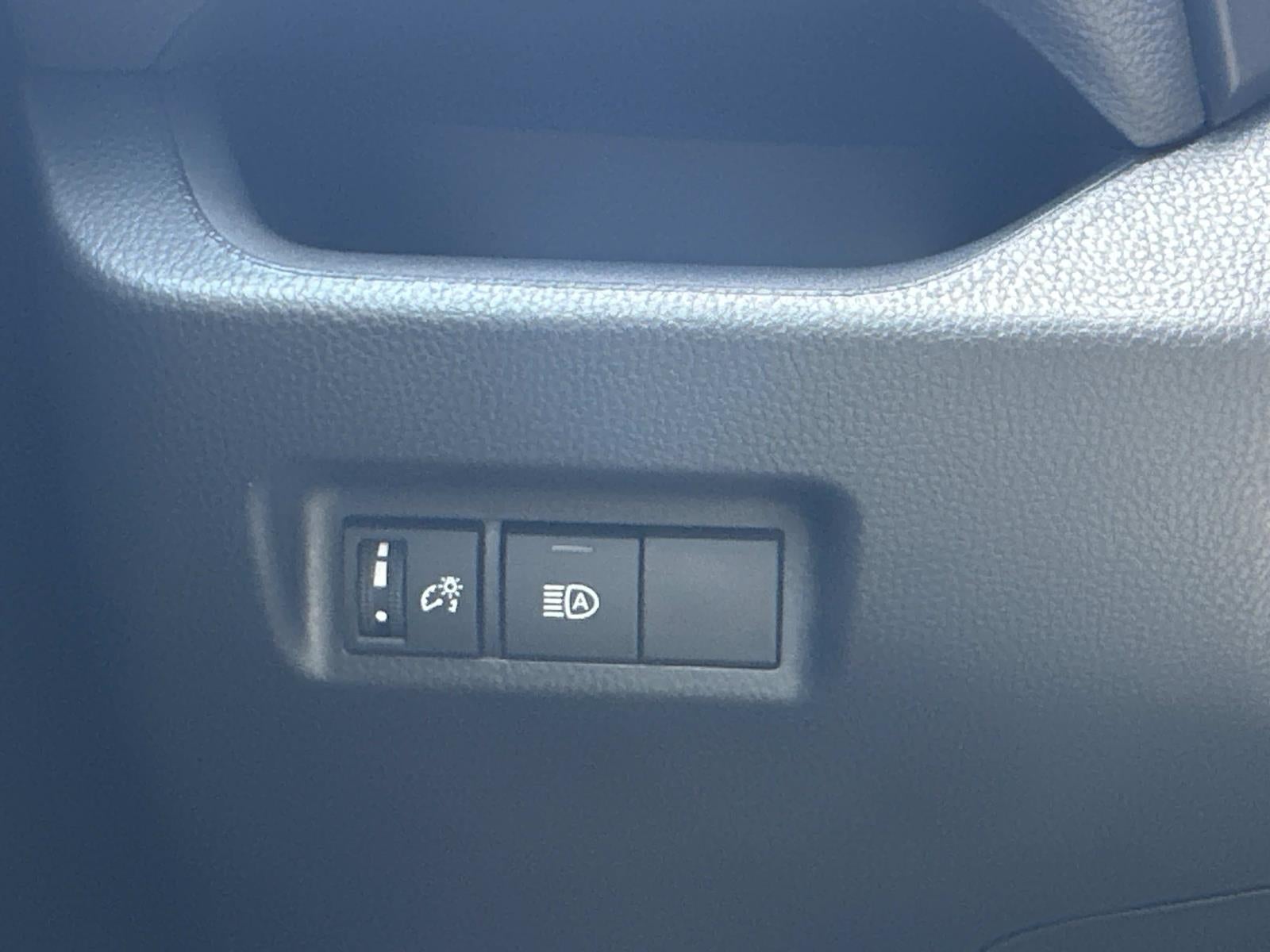 2023 Toyota RAV4 LE FWD (Natl)
