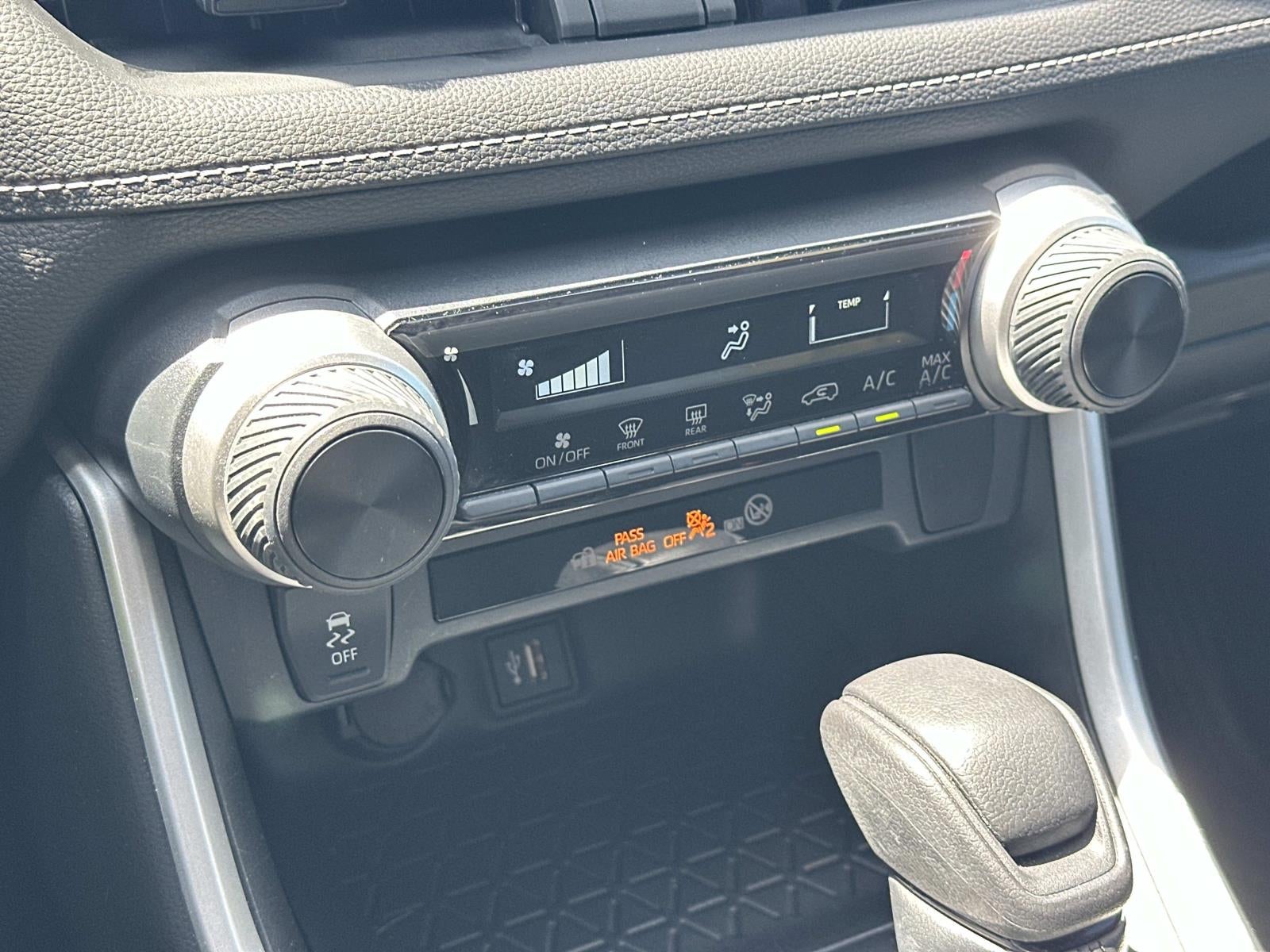 2023 Toyota RAV4 LE FWD (Natl)
