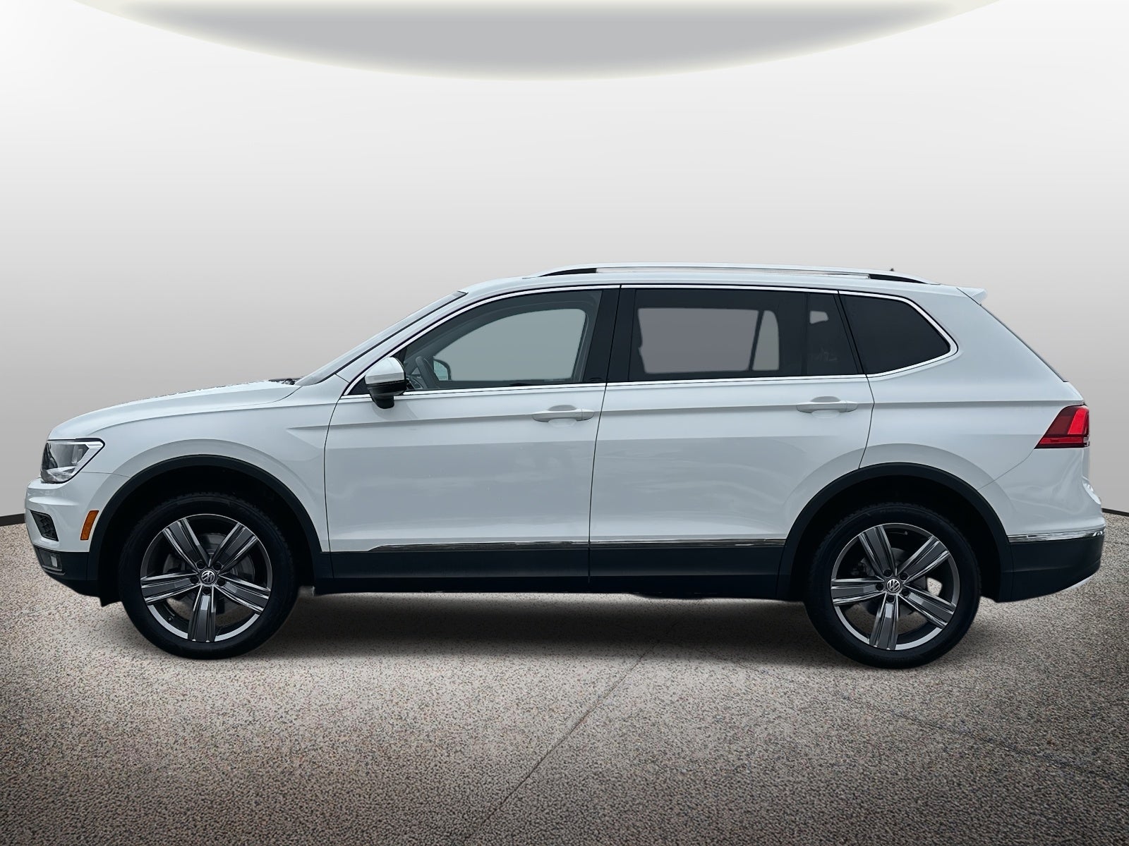 2020 Volkswagen Tiguan 2.0T SE R-Line Black 4MOTION