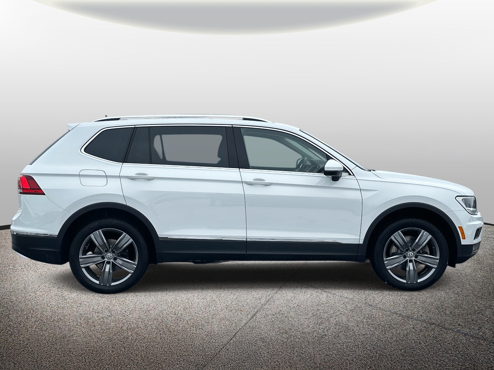 2020 Volkswagen Tiguan 2.0T SE R-Line Black 4MOTION