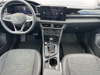 2025 Volkswagen Taos SE Black 4MOTION