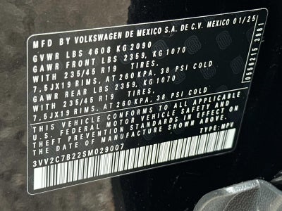 2025 Volkswagen Taos SE Black 4MOTION