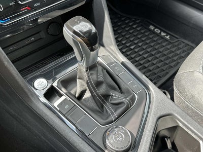2025 Volkswagen Taos SE Black 4MOTION
