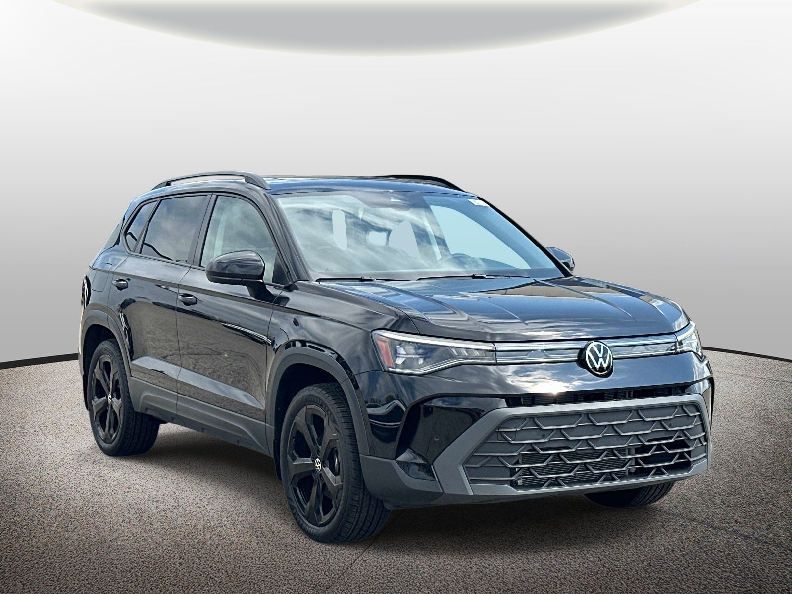 2025 Volkswagen Taos SE Black 4MOTION