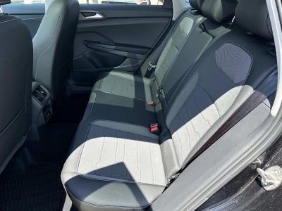 2026 Volkswagen Taos SE Black 4MOTION