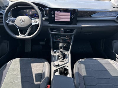 2026 Volkswagen Taos SE Black 4MOTION
