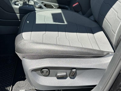 2026 Volkswagen Taos SE Black 4MOTION