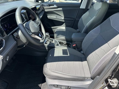 2026 Volkswagen Taos SE Black 4MOTION