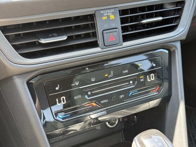 2026 Volkswagen Taos SE Black 4MOTION