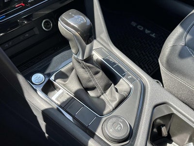 2026 Volkswagen Taos SE Black 4MOTION
