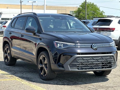 2026 Volkswagen Taos SE Black 4MOTION