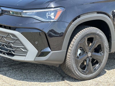 2026 Volkswagen Taos SE Black 4MOTION