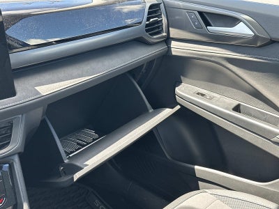 2025 Volkswagen Taos SE Black 4MOTION
