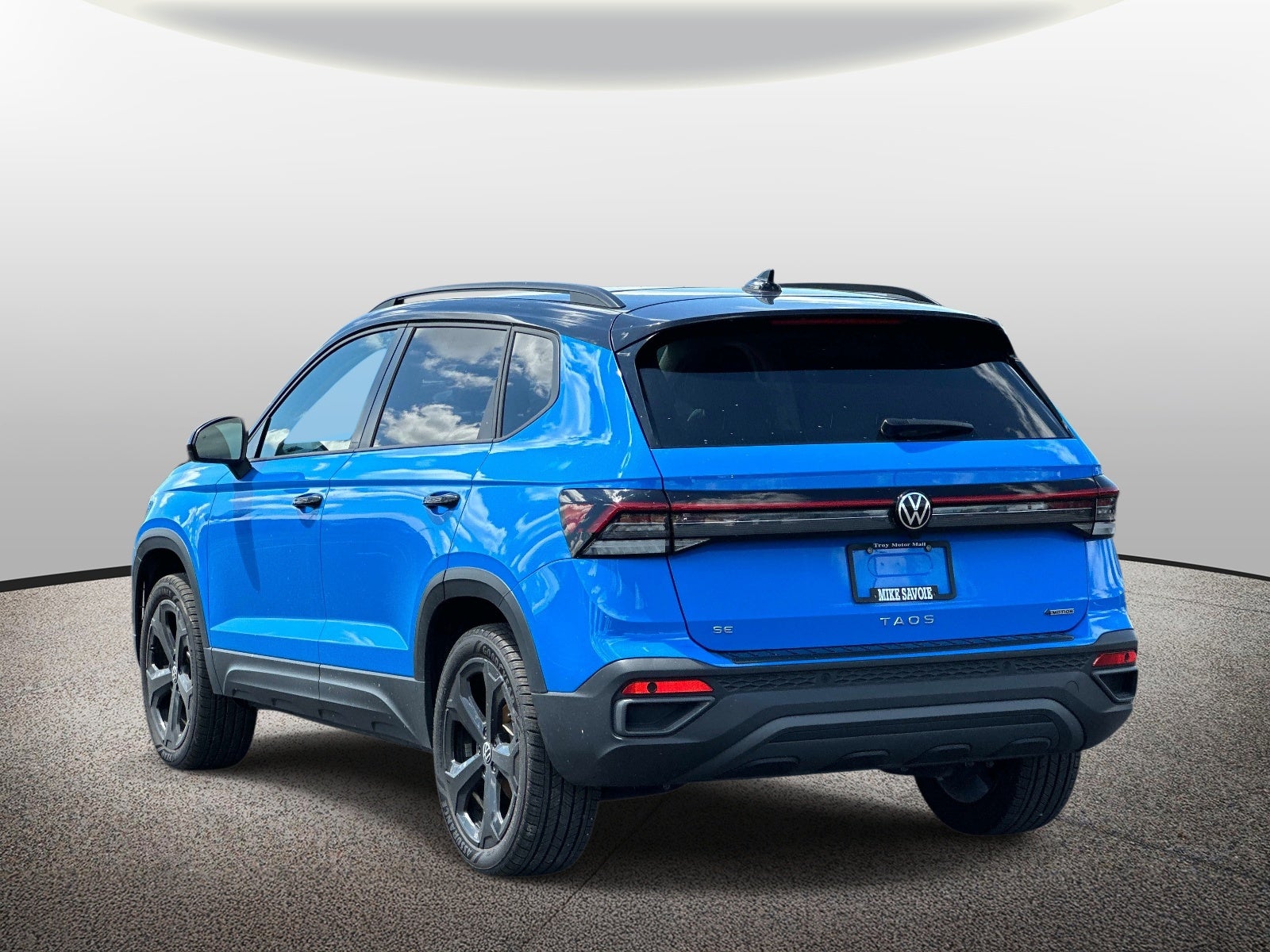 2025 Volkswagen Taos SE Black 4MOTION