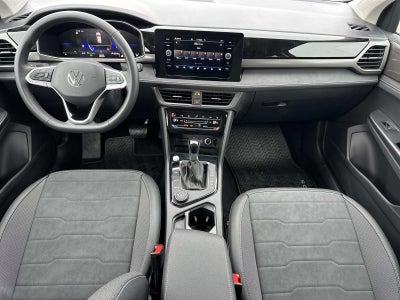 2026 Volkswagen Taos 1.5T SE Black