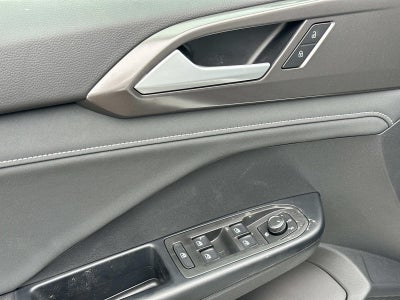 2026 Volkswagen Taos 1.5T SE Black