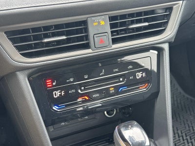 2026 Volkswagen Taos 1.5T SE Black