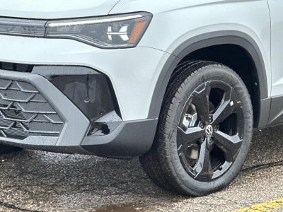 2026 Volkswagen Taos 1.5T SE Black