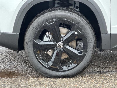 2026 Volkswagen Taos 1.5T SE Black