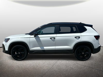 2025 Volkswagen Taos SE Black 4MOTION