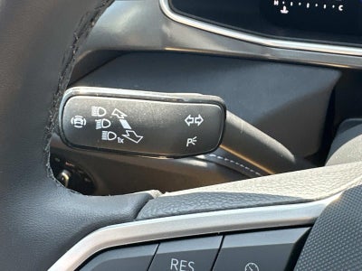2025 Volkswagen Taos SE Black 4MOTION